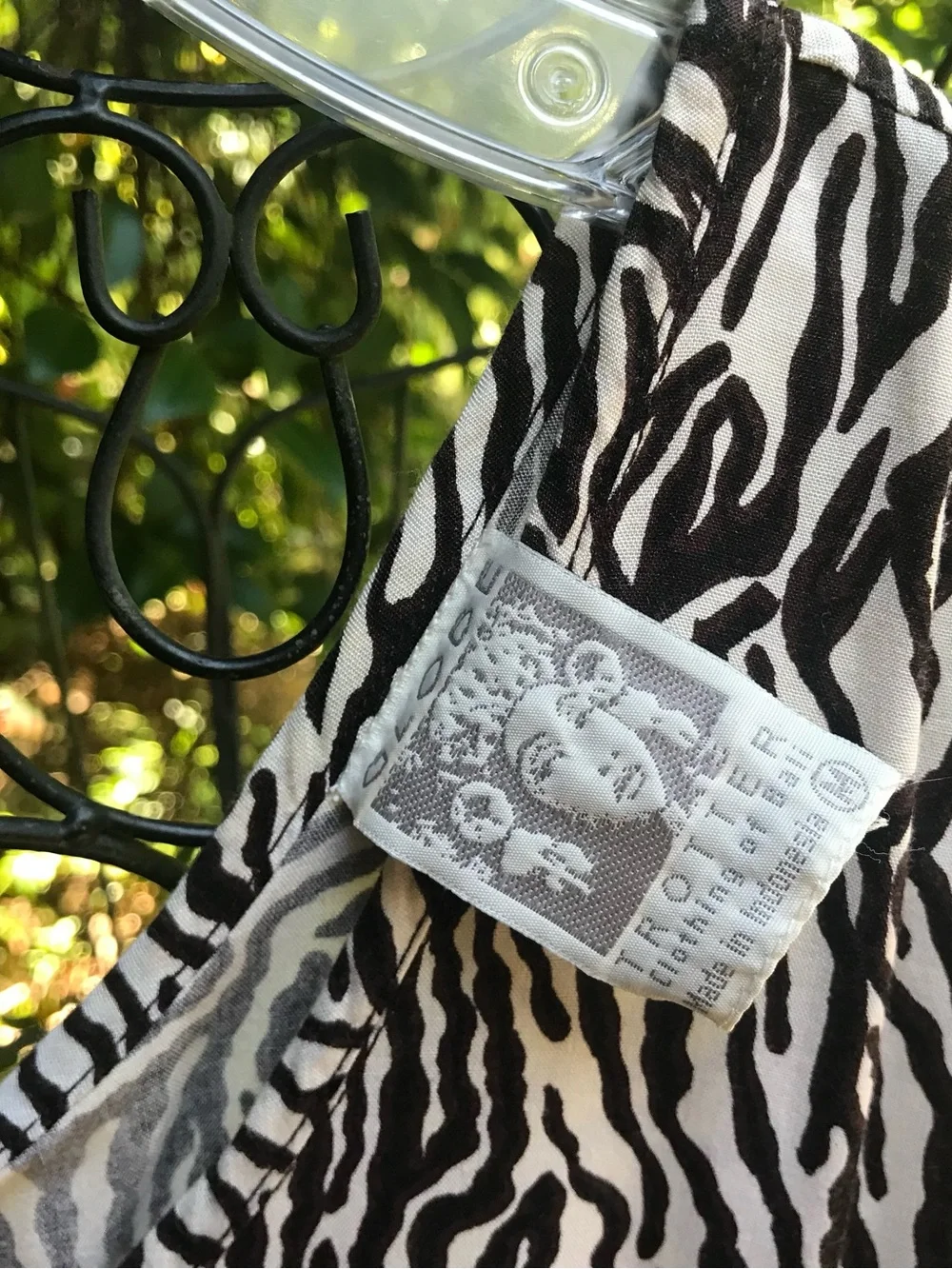Globetrotter-BROWN ABSTRACT PRINT LONG SHIFT DRESS- Size Medium- EUC